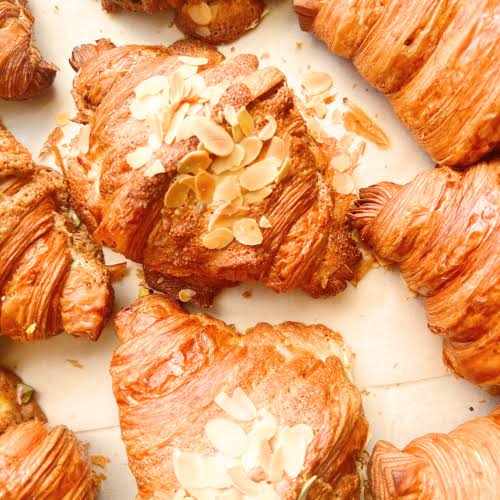 Almond Croissant (pcs)