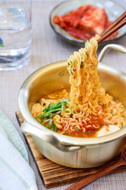 Dee’s Shin Ramyun 