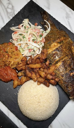 Attieke poisson braisé
