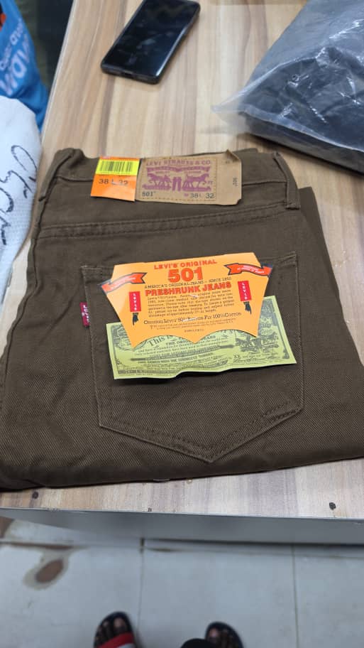 Levis 501 Marron