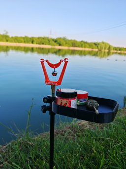 🎣 Tăviță CARPBELL cu prindere pe pichet