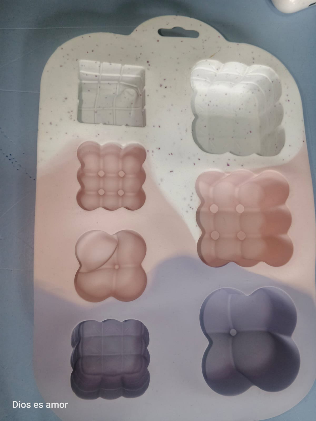 Molde figuras variadas 6 cavidades_0