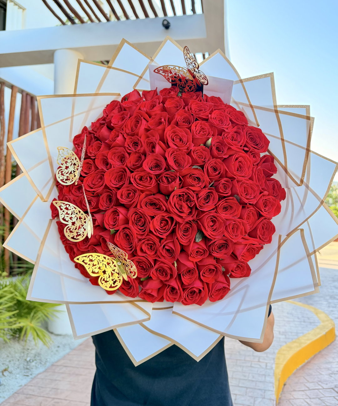 100 roses bouquet