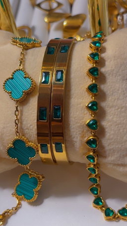 Emerald Edge Luxe Bangle