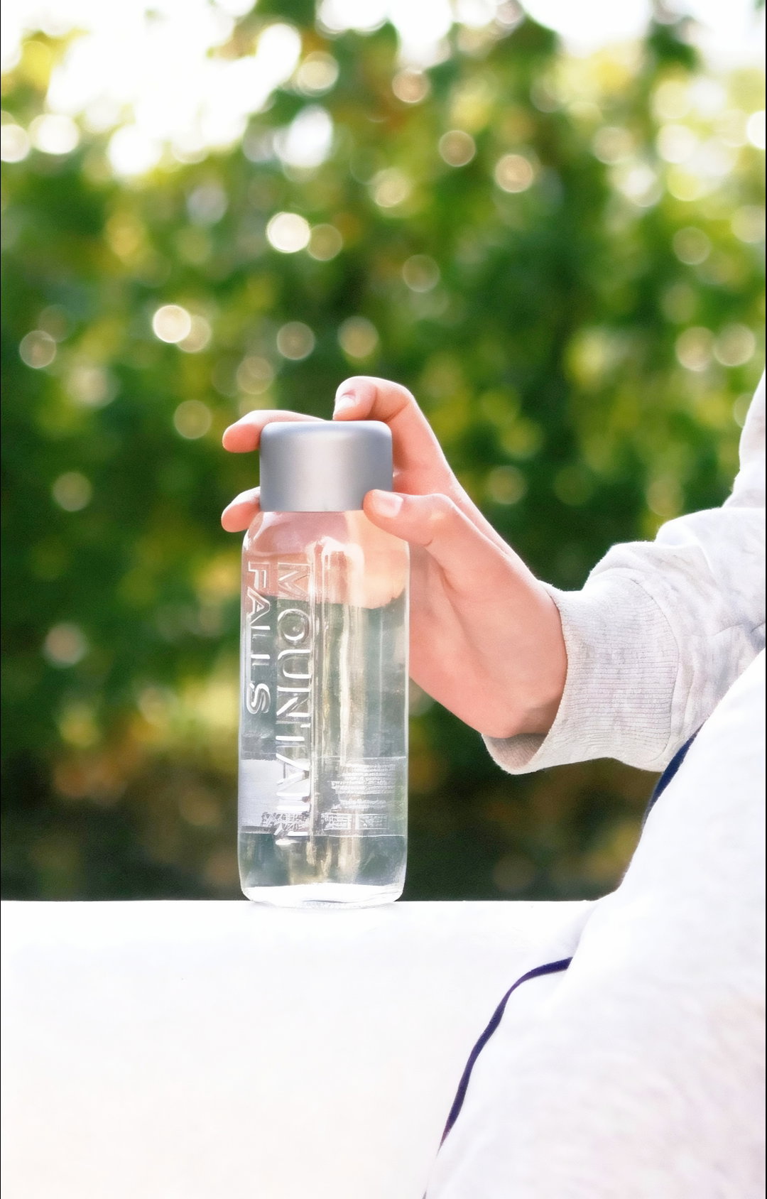 Signature Glass 330ml - Sparkling Mineral Water