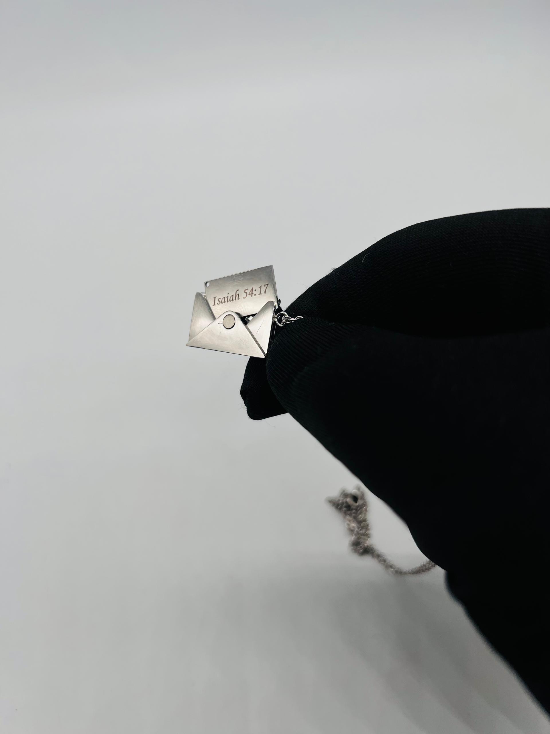 Envelope necklaces _0