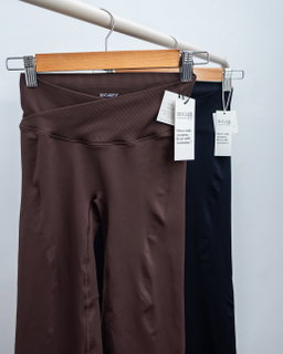 V Flare Leggings 