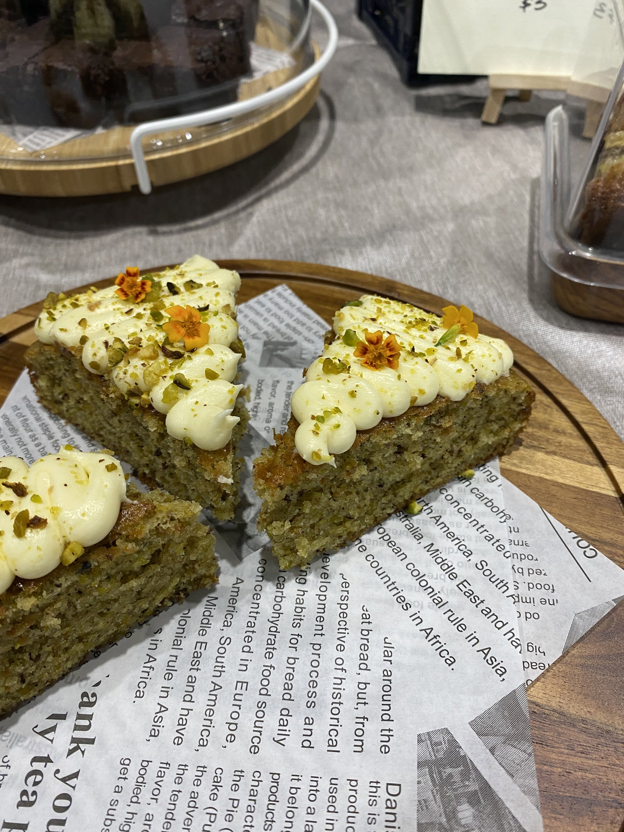 Pistachio Cake with Lemon Cream Cheese_0