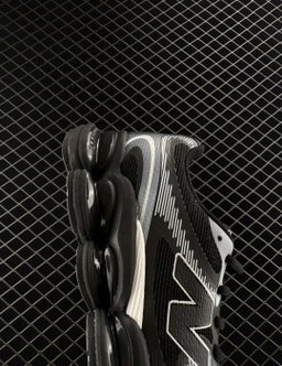 NEW BALANCE 2000