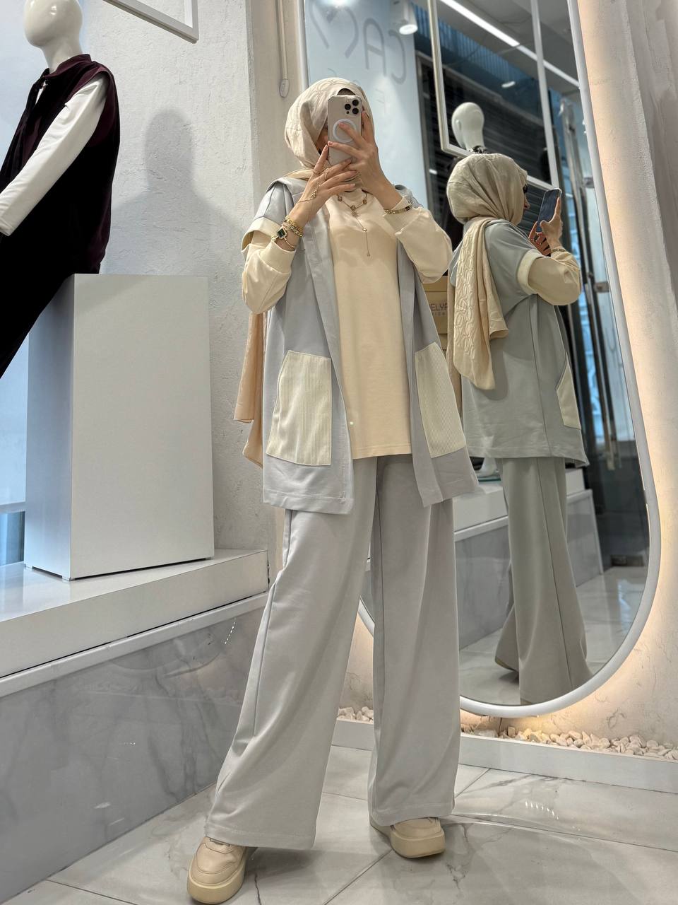 Creamy Off-white