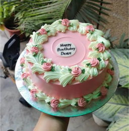 Strawberry cake half kg