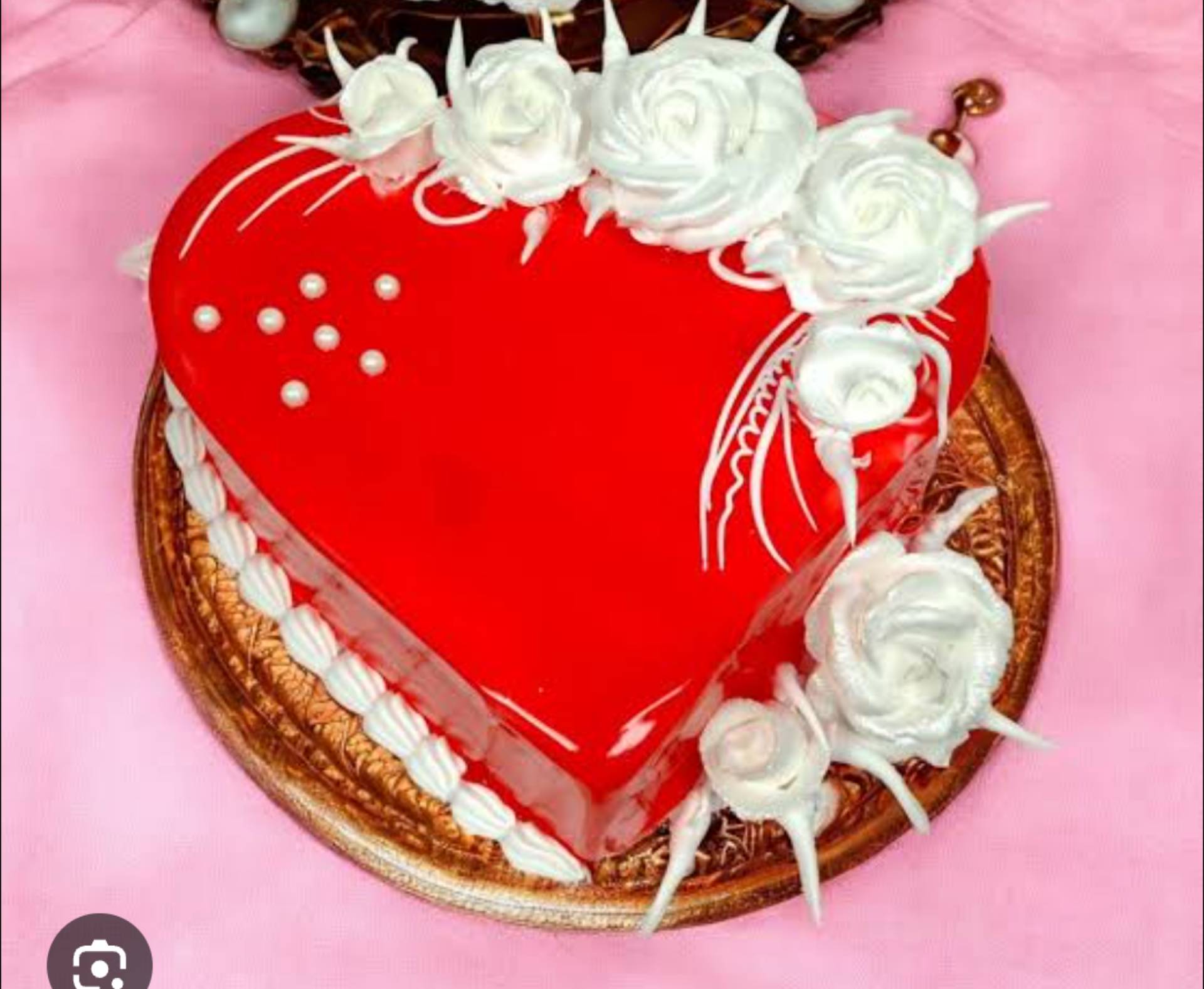 1 kg strawberry anniversary cake_0