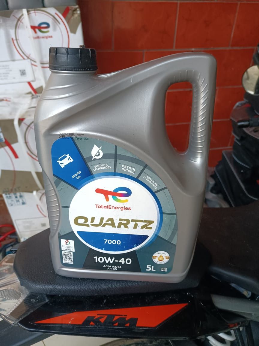 Huile moteur 10w40 ; Quartz 7000