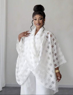 Blouse de marque modeste blanche filet