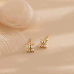 The Floral Stud in Gold