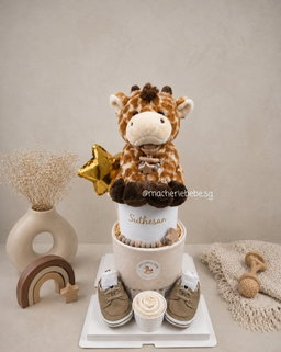 🦒 2-tier Giraffe Diapercake