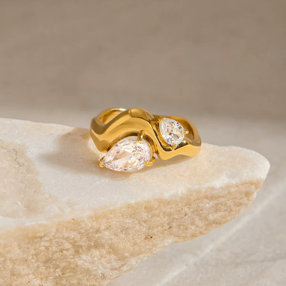 The Romantic Ring_0