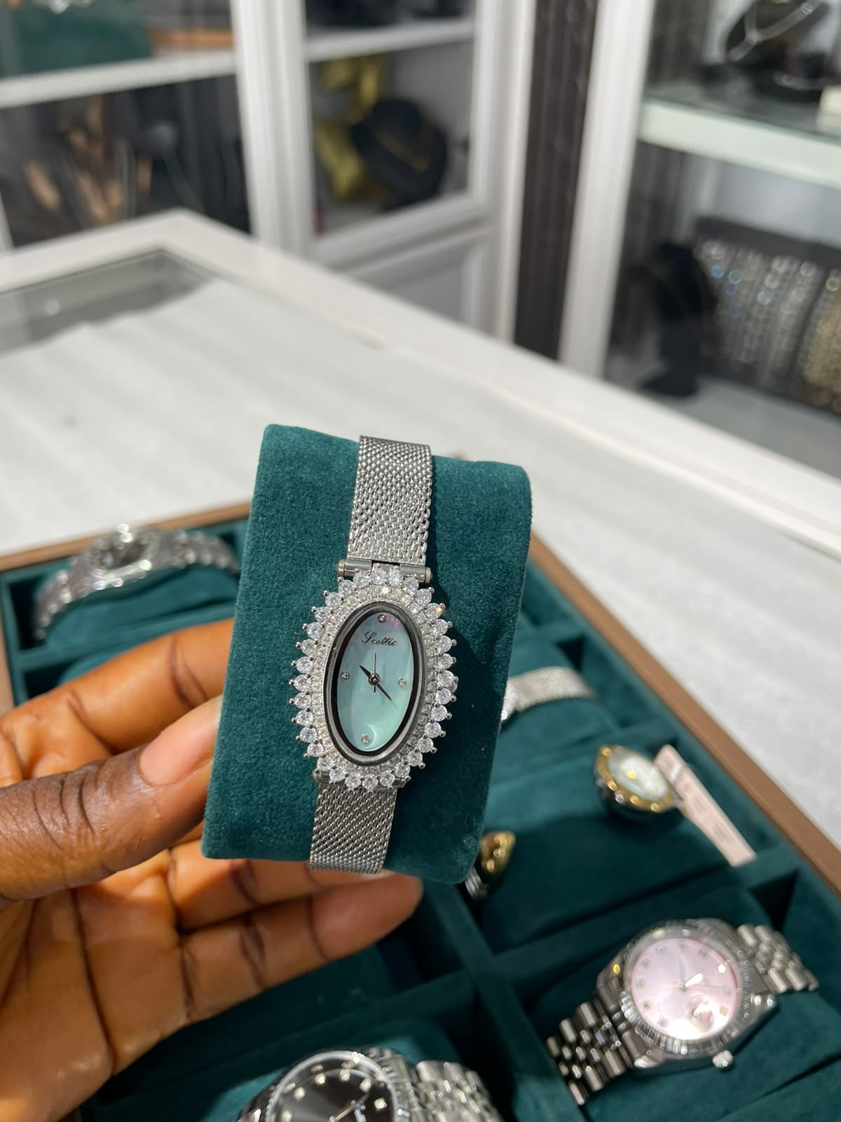 Glitz Silver Oval Crystal Watch_0