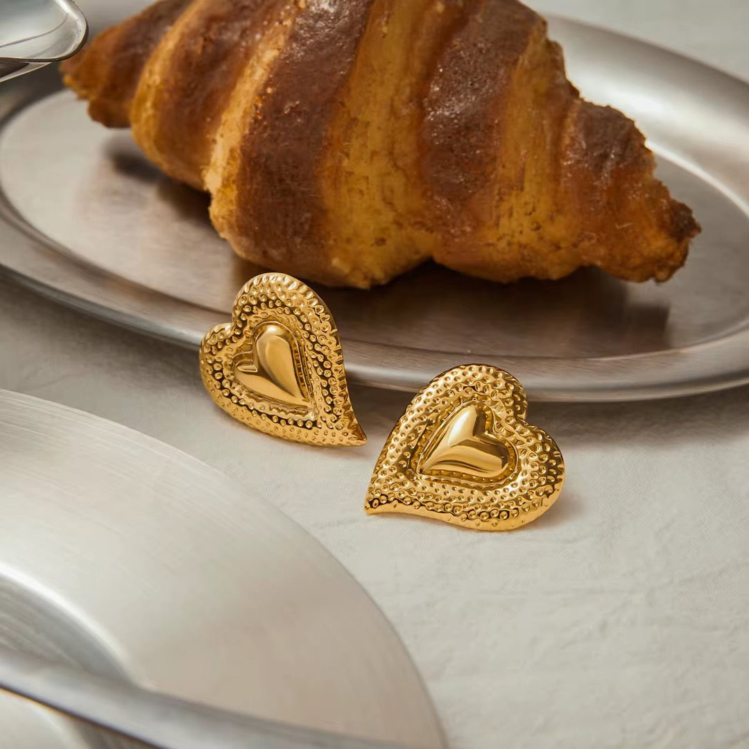 Ribbed Heart Earrings