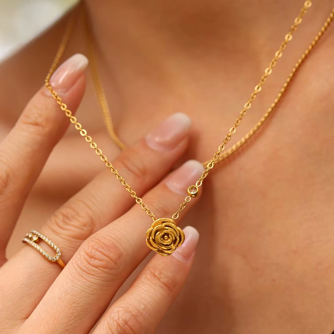 Rose Flower Pendant Necklace_0