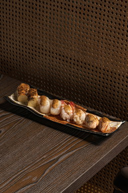 8 Pcs Sushi Aburi Mentai