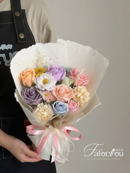 Dopamine Mix Dong Ba Soap Flower Mixed Bouquet  