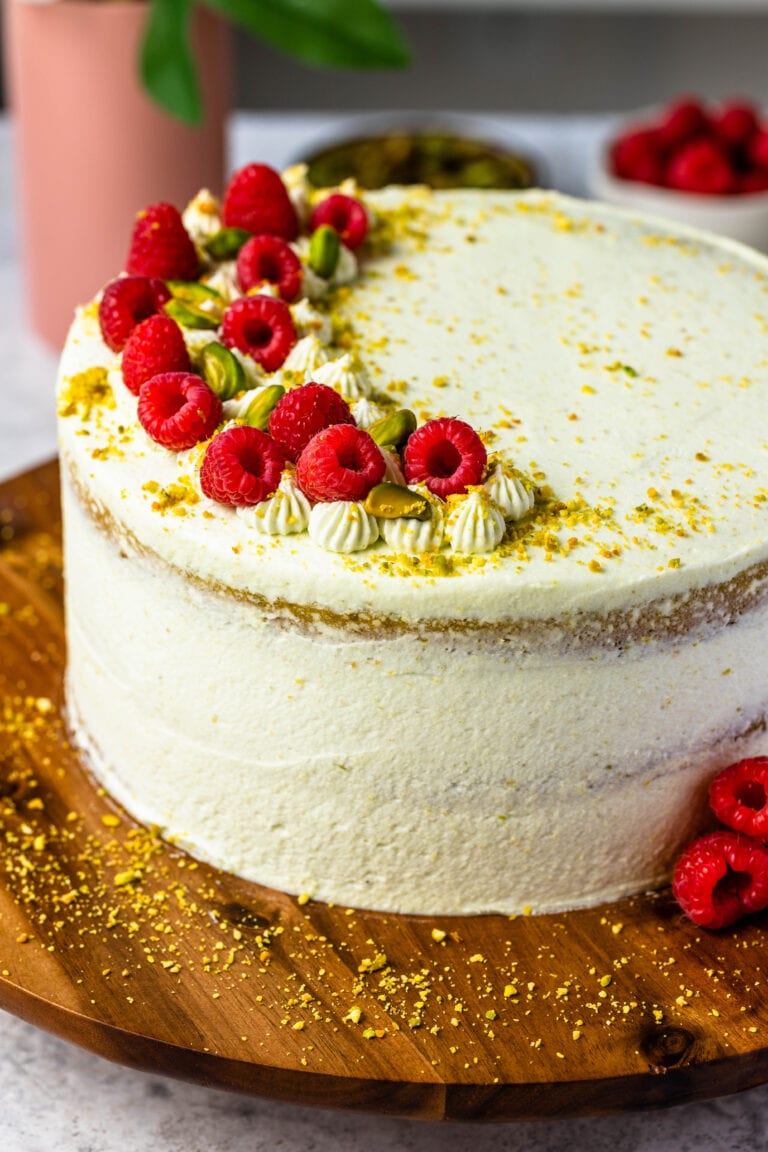 Pistachio and Raspberry Cake_0