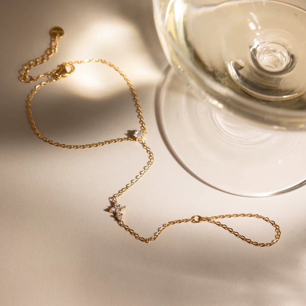 18K Gold White Zircon Cross Hand Chain Bracelet_0