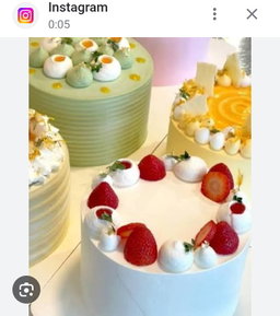 Pistachio and Raspberry Cake