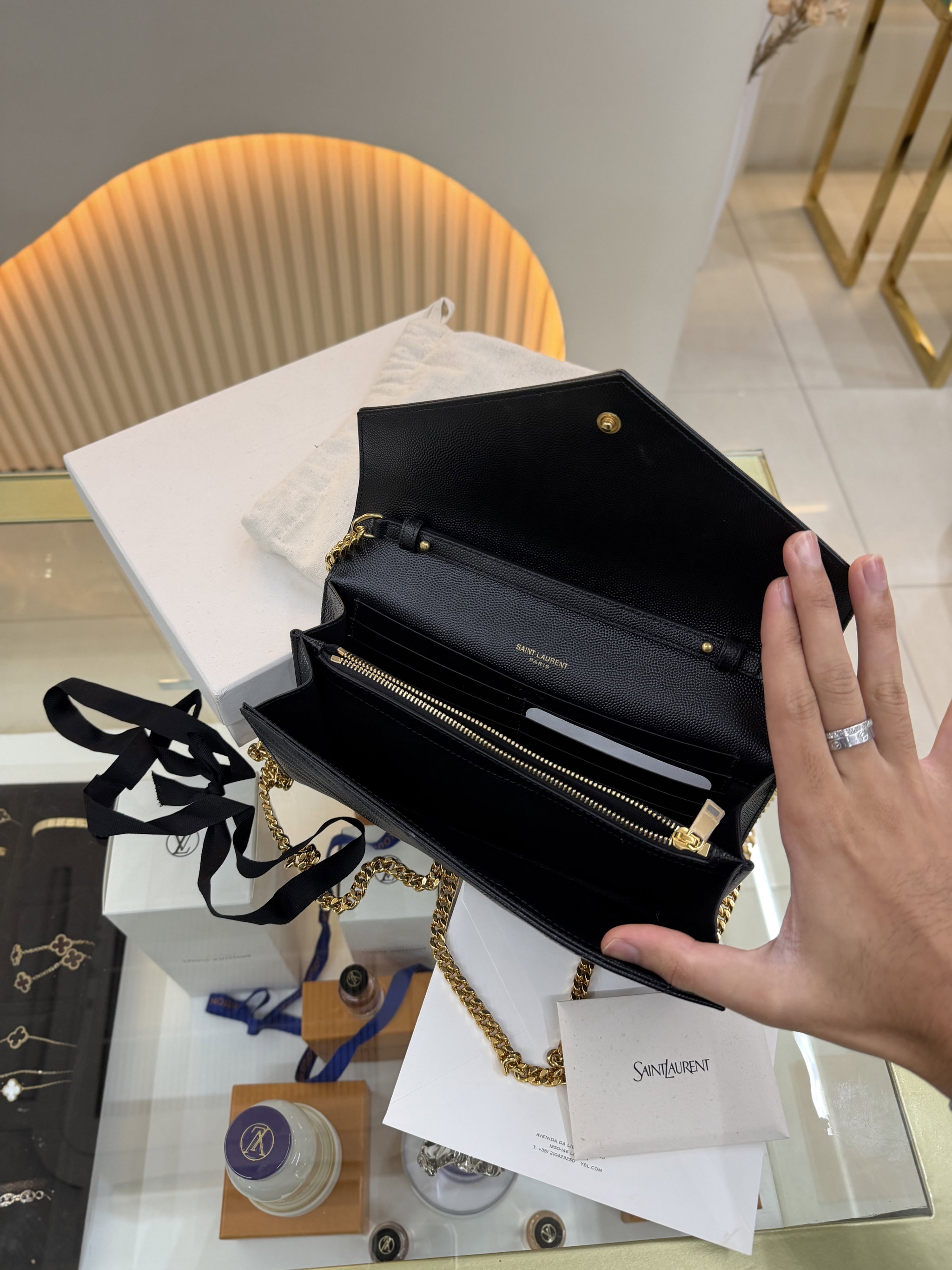 Bolsa Saint Laurent YSL preta tiracolo _2