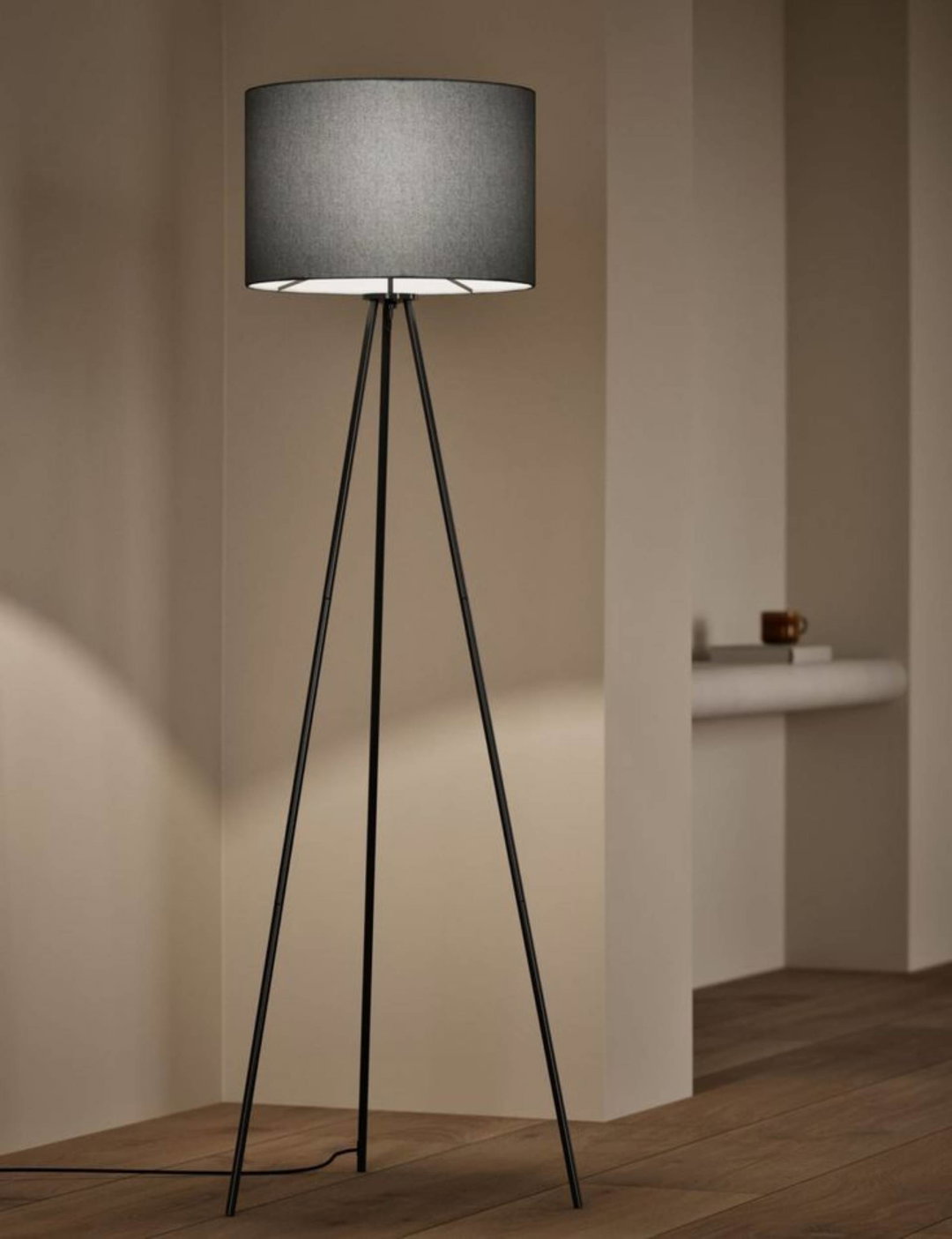 Metallic Tripod lamp shade