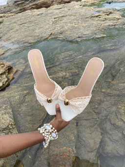 Gold Buckle_Beige Crochet Strap Sandal Heel- [Size 42]