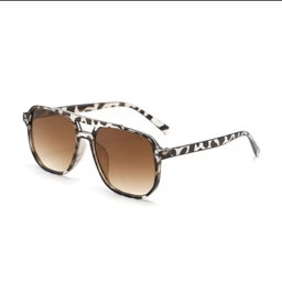 Lunettes  disponibles en plusieurs couleurs