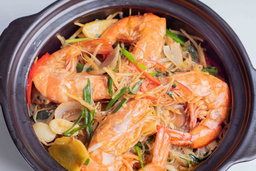 បង្គា​​​អប់​​​មី​​សួ​