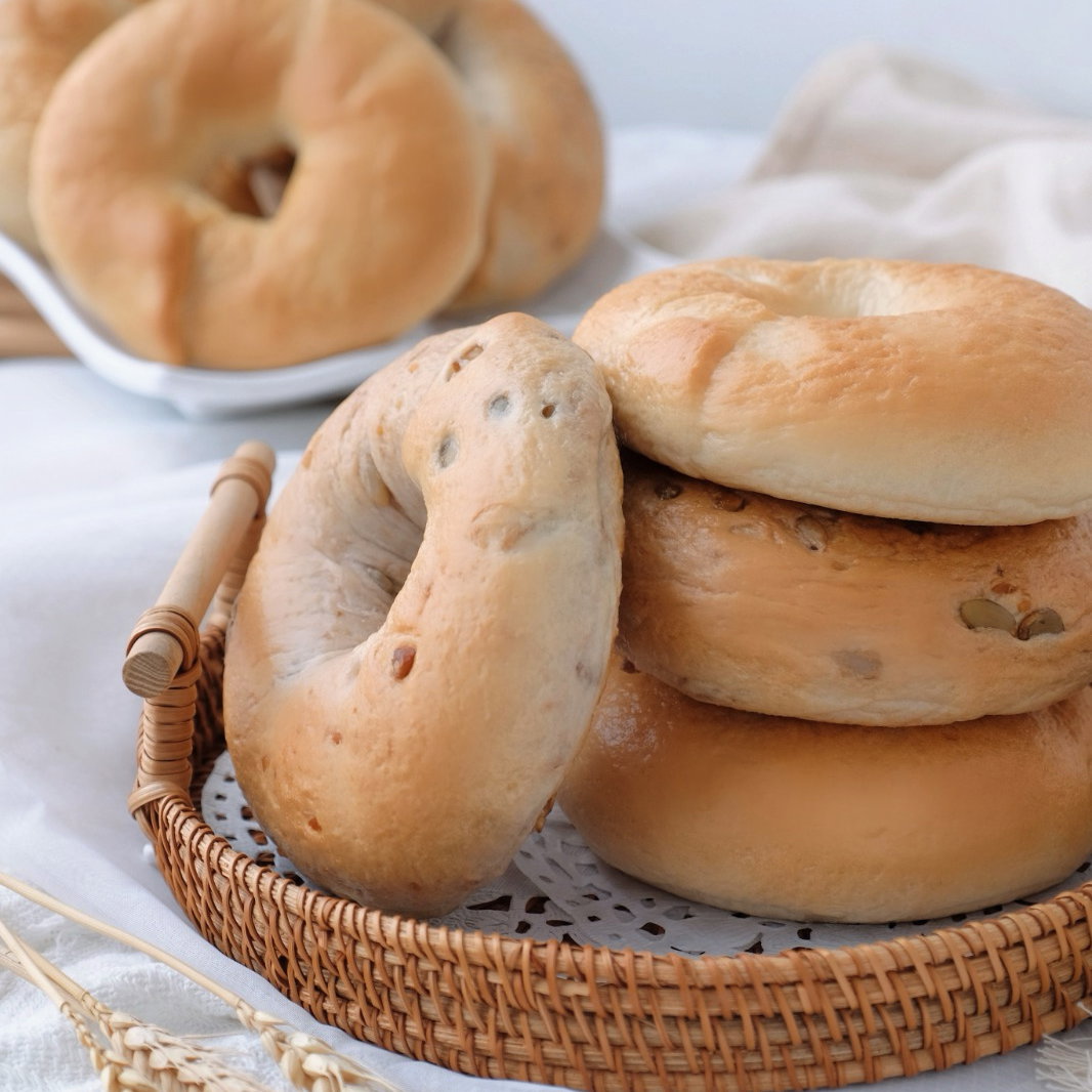 Nuts Bagel 坚果贝果