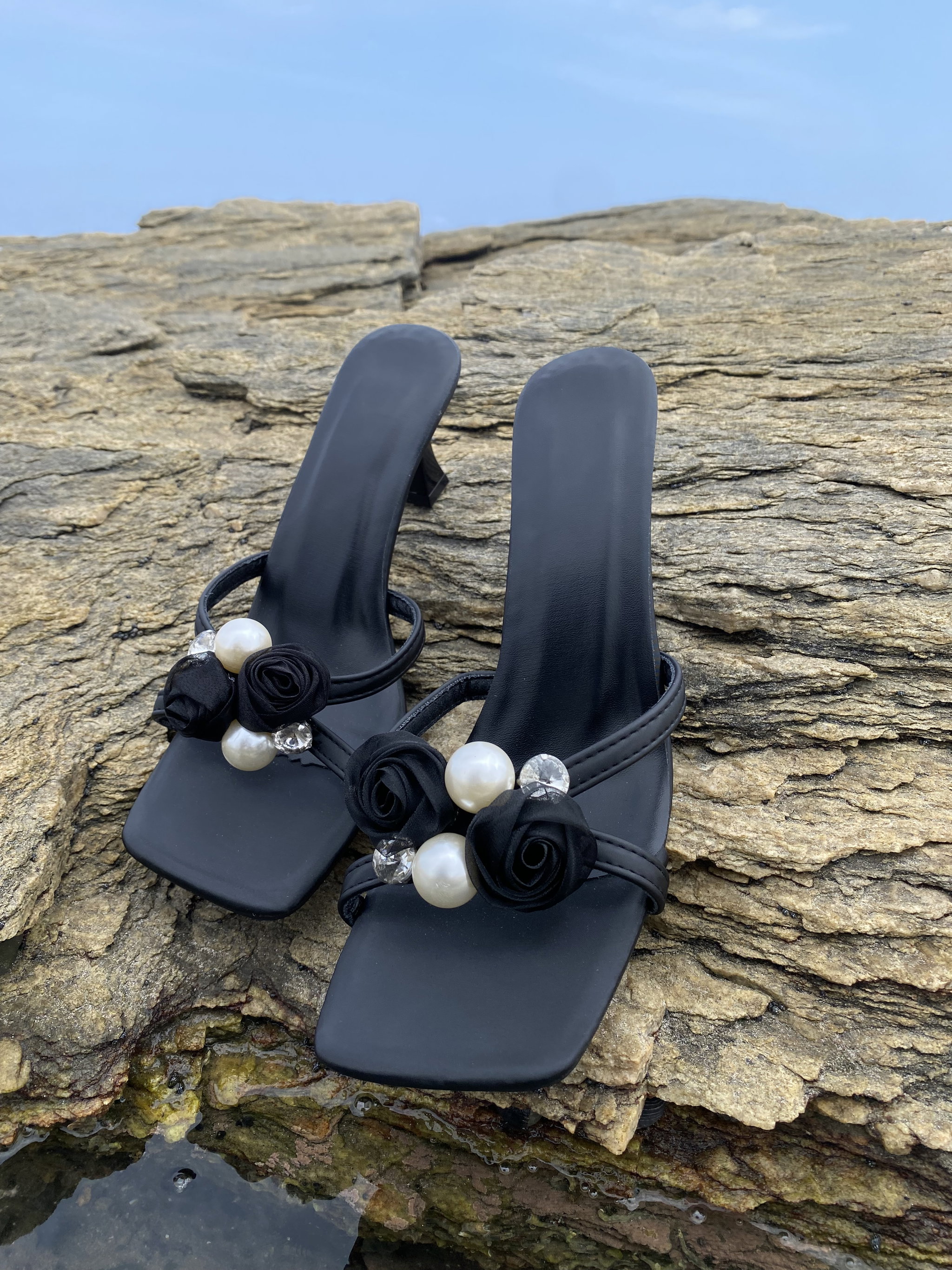 Stylish Black Square-Toe Mules  [Size42]_0
