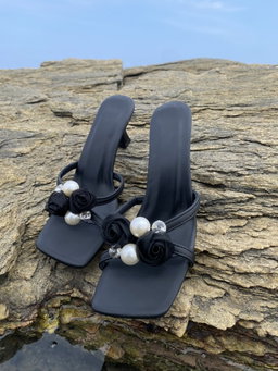 Stylish Black Square-Toe Mules  [Size42]