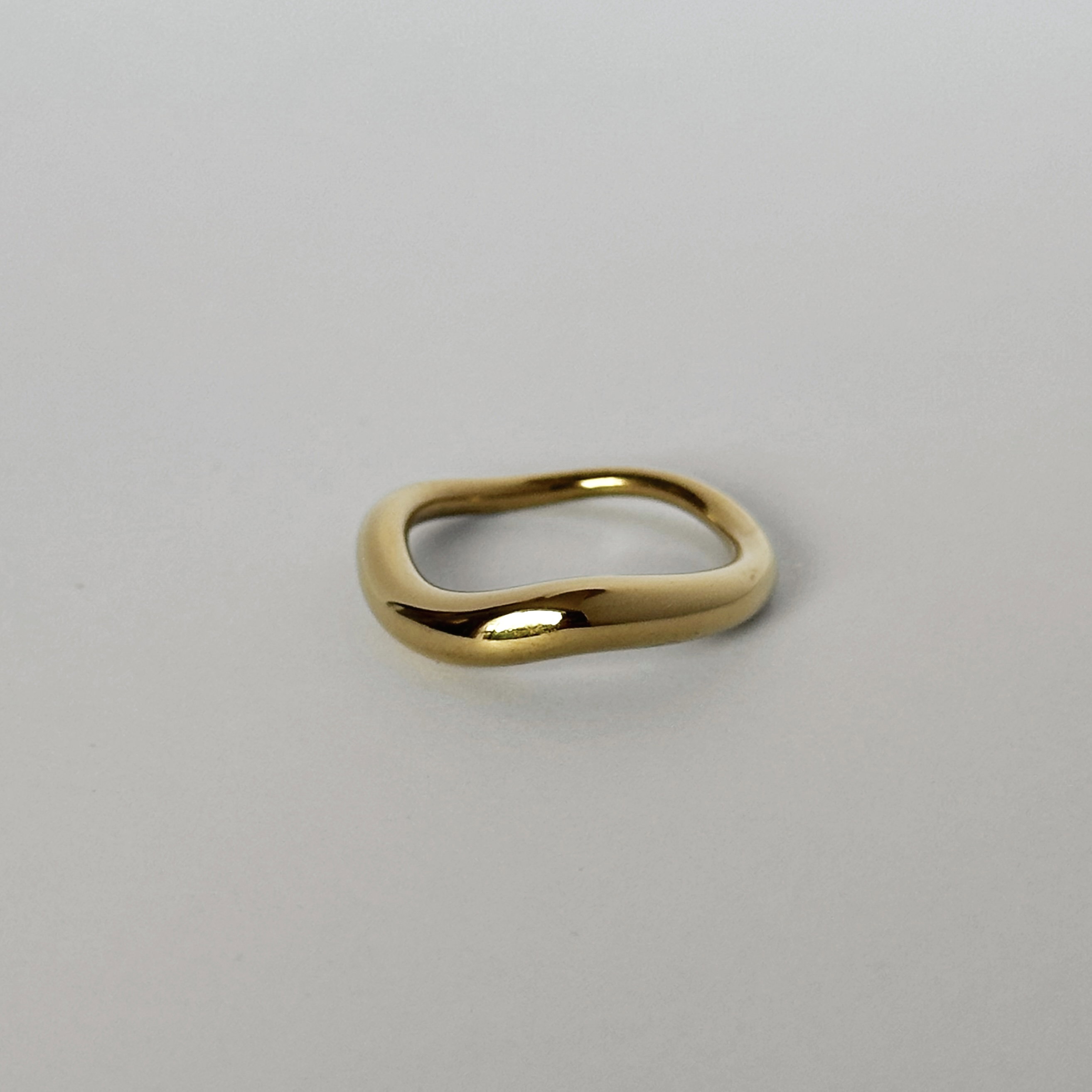Cove Ring in Gold