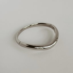 Wave Bangle in Silver