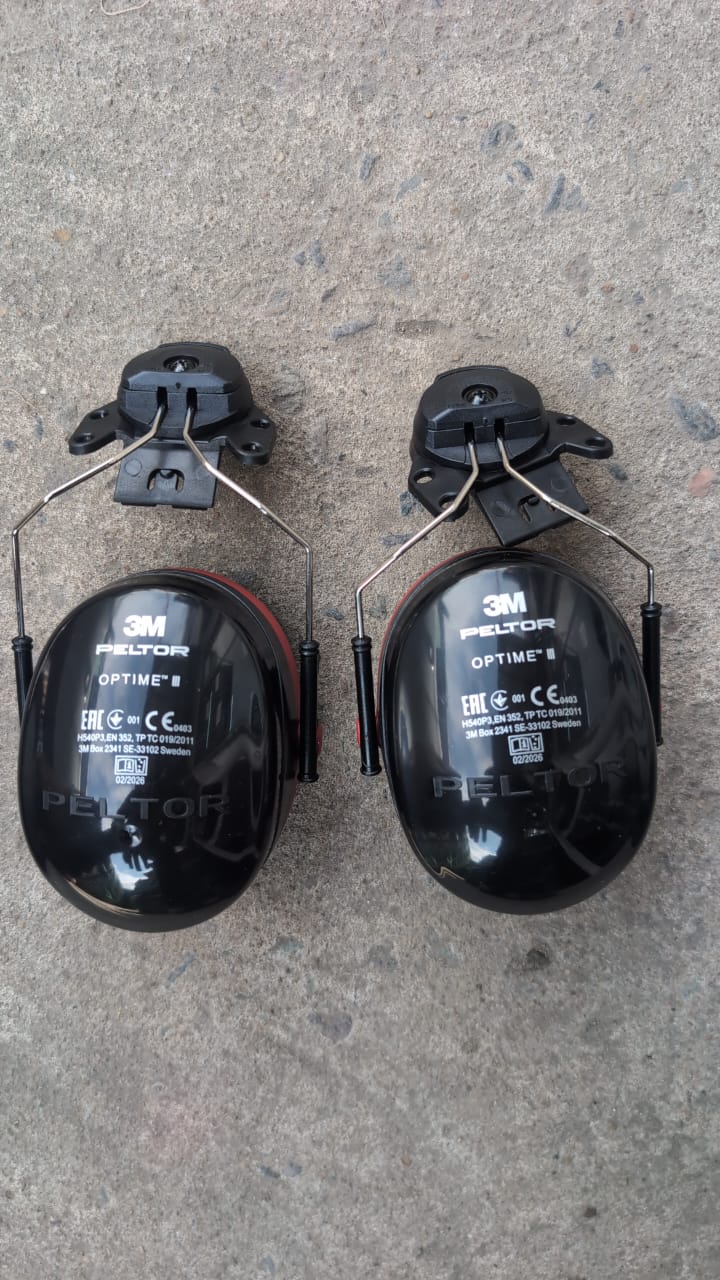 3M PELTOR Optime III Ear Shells for Helmets