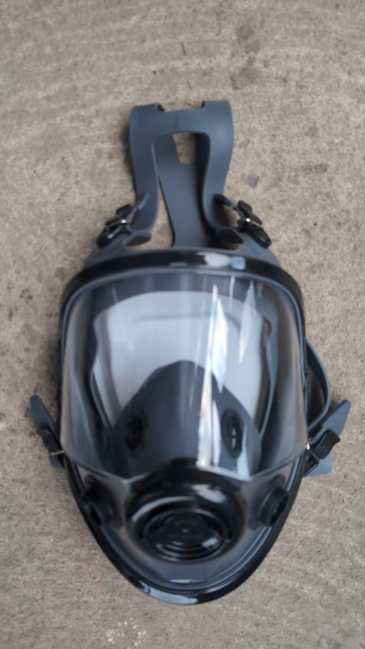 Honeywell North 5400 Series Full Face Respirator with Dual Cartridge Connectors for N Series Filters_1