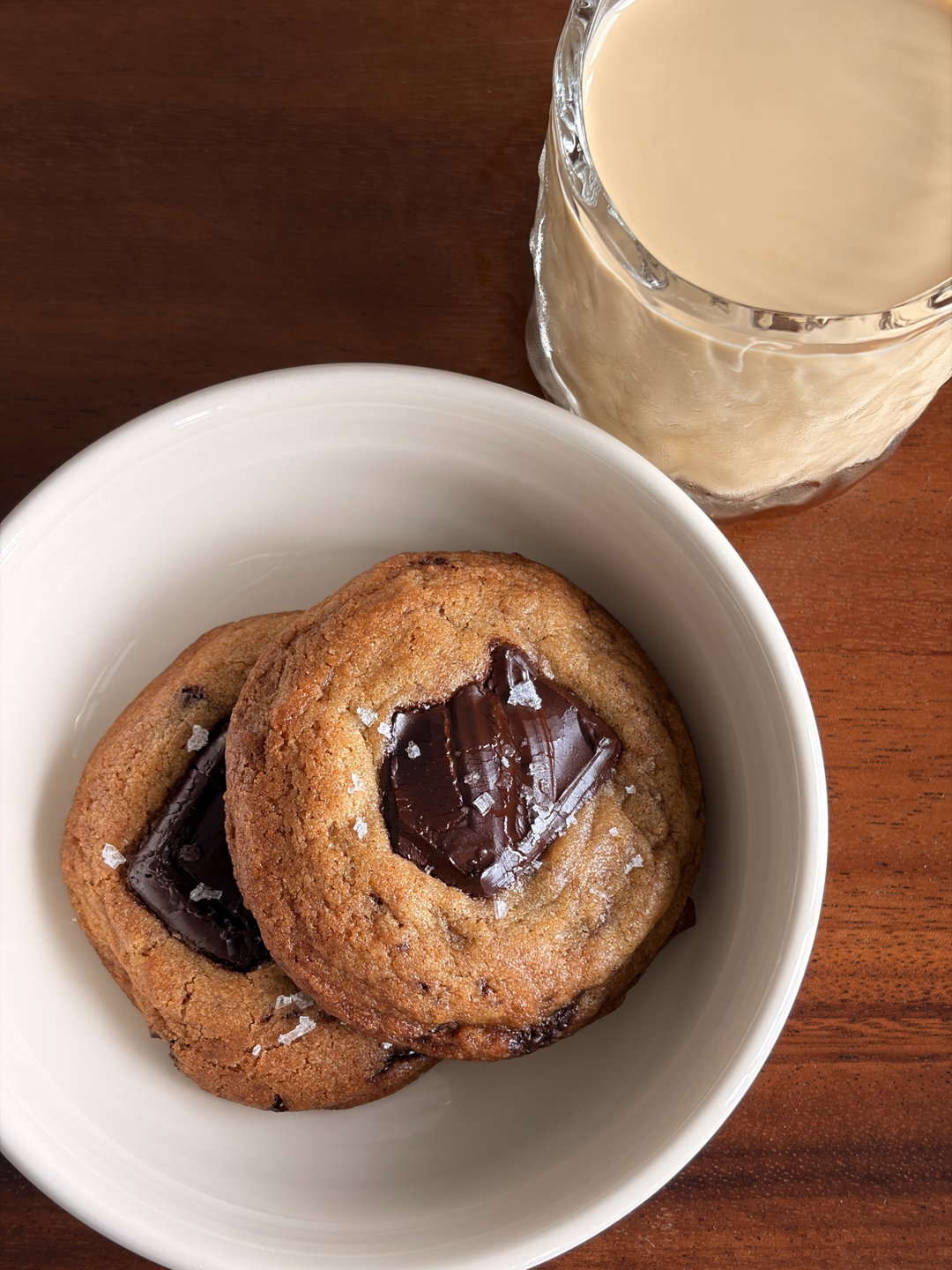 Extra-dark chocolate chunk cookies