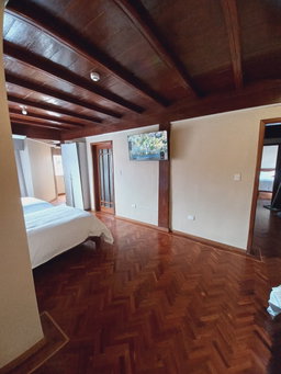 Habitación Familiar (3 camas) con 2 baños privados