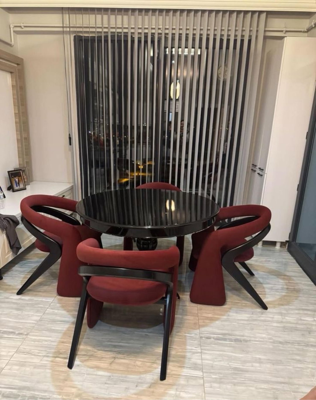 Dinning table 4 Seater