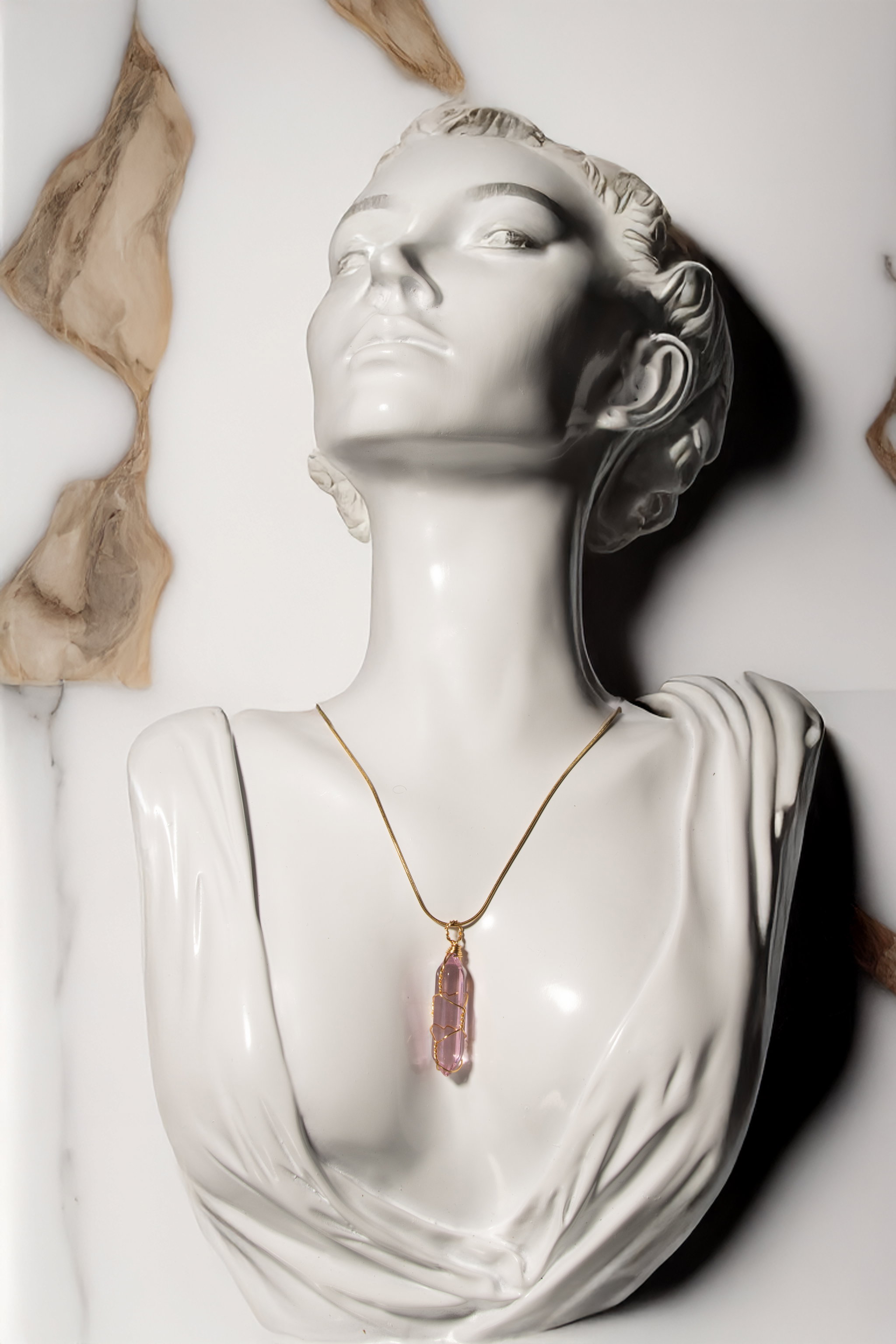 Clear Pink Crystal Gold Necklace_0