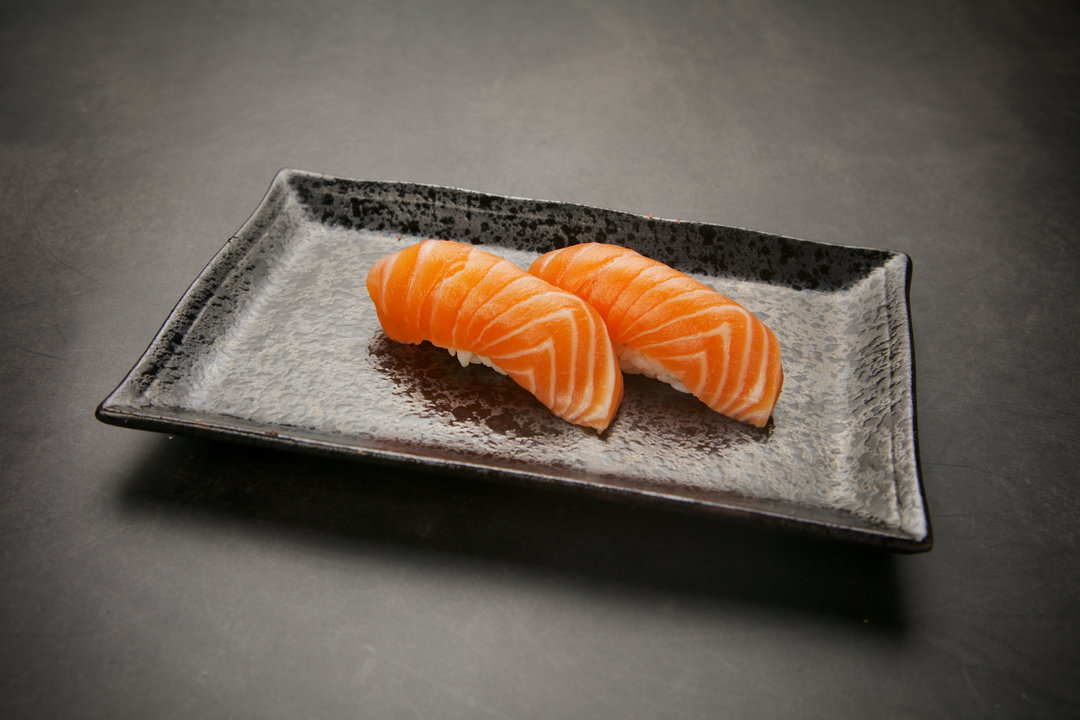 Salmon Belly Sushi / Aburi 鮭の腹身
