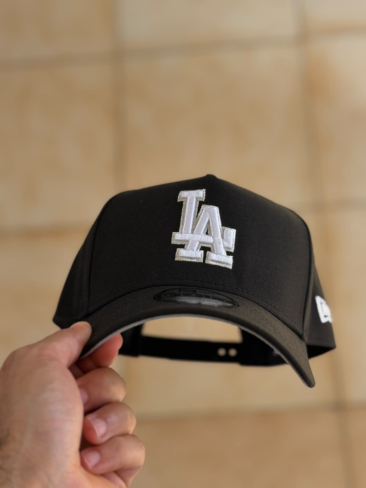 9FORTY A-Frame - LA Dodgers Metallic Logo Black_2
