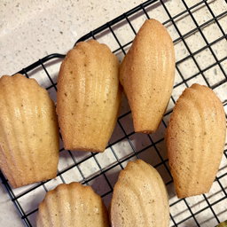 Earl Grey Madeleines