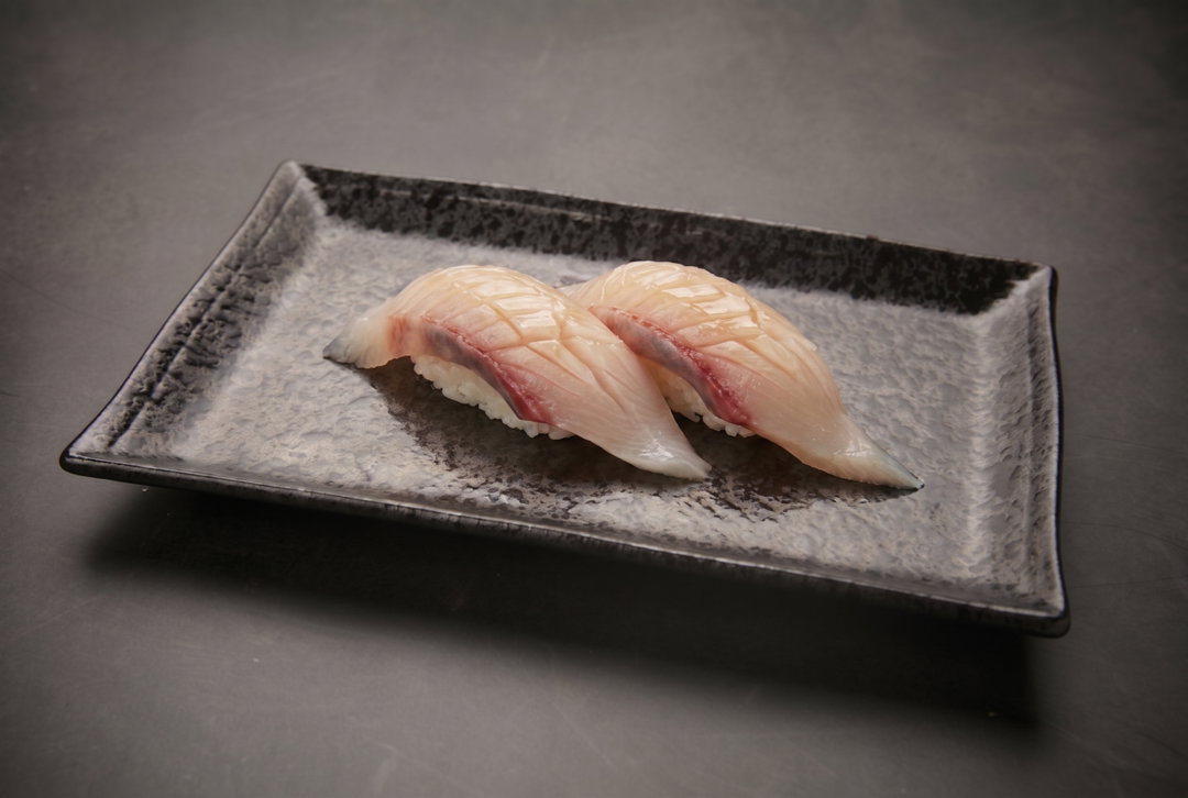 Hamachi Sushi / Aburi (Yellowtail) 勘八