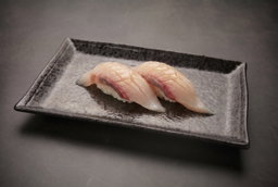 Hamachi Sushi / Aburi (Yellowtail) 勘八